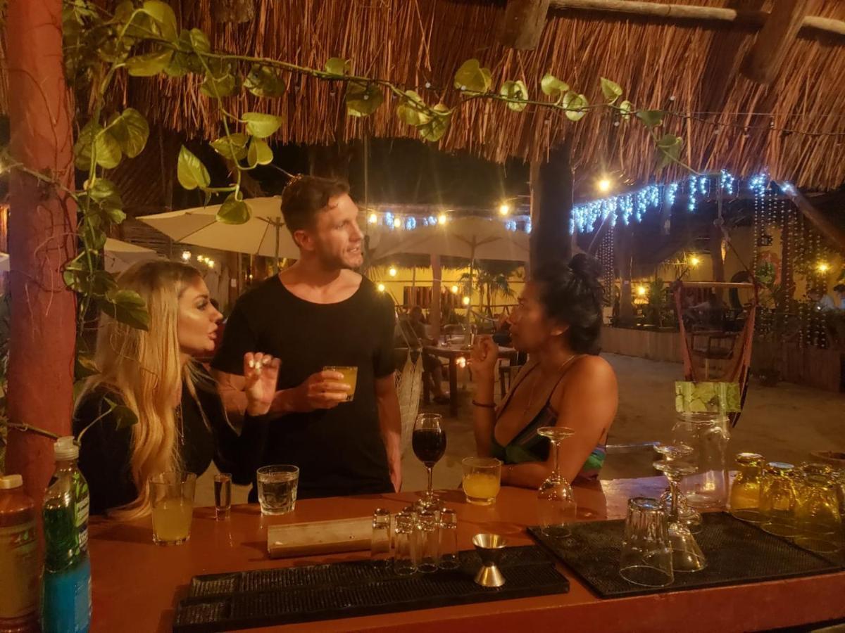 The All Inclusive Hostel - Food, Drinks And Transportation To The Beach And Cenotes Tulum Dış mekan fotoğraf