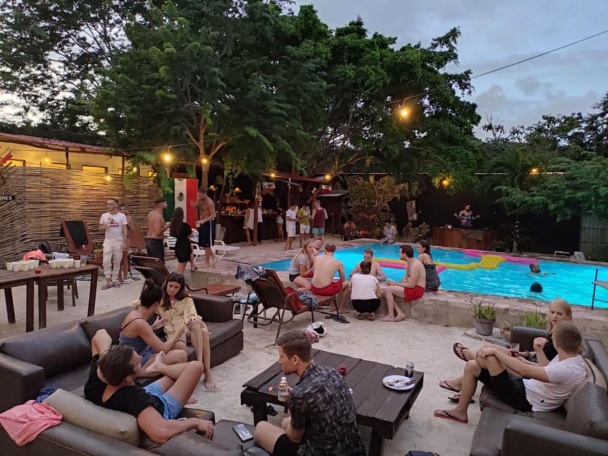 The All Inclusive Hostel - Food, Drinks And Transportation To The Beach And Cenotes Tulum Dış mekan fotoğraf