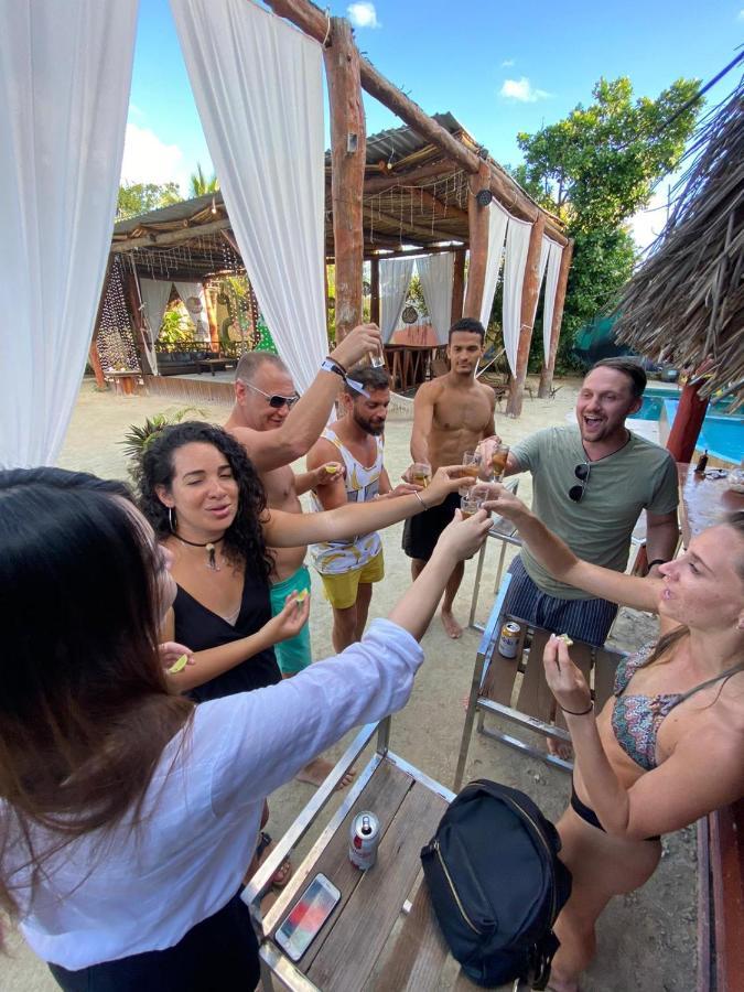 The All Inclusive Hostel - Food, Drinks And Transportation To The Beach And Cenotes Tulum Dış mekan fotoğraf