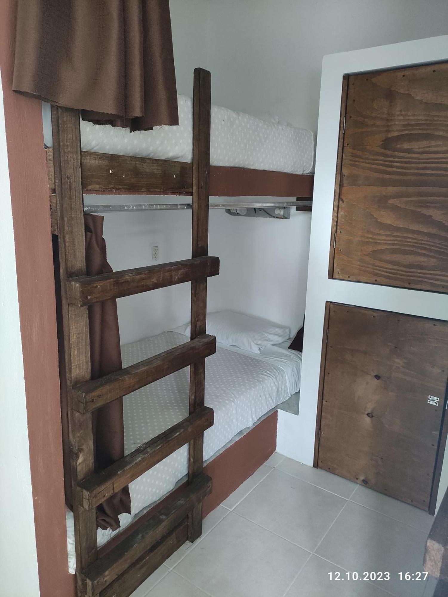 The All Inclusive Hostel - Food, Drinks And Transportation To The Beach And Cenotes Tulum Oda fotoğraf