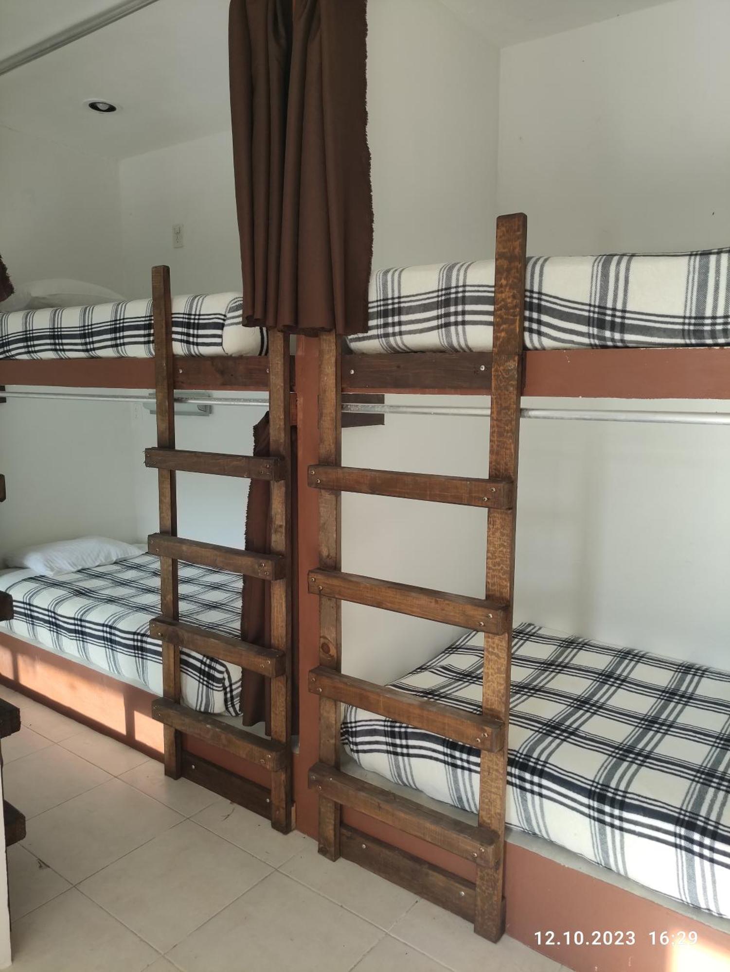The All Inclusive Hostel - Food, Drinks And Transportation To The Beach And Cenotes Tulum Oda fotoğraf