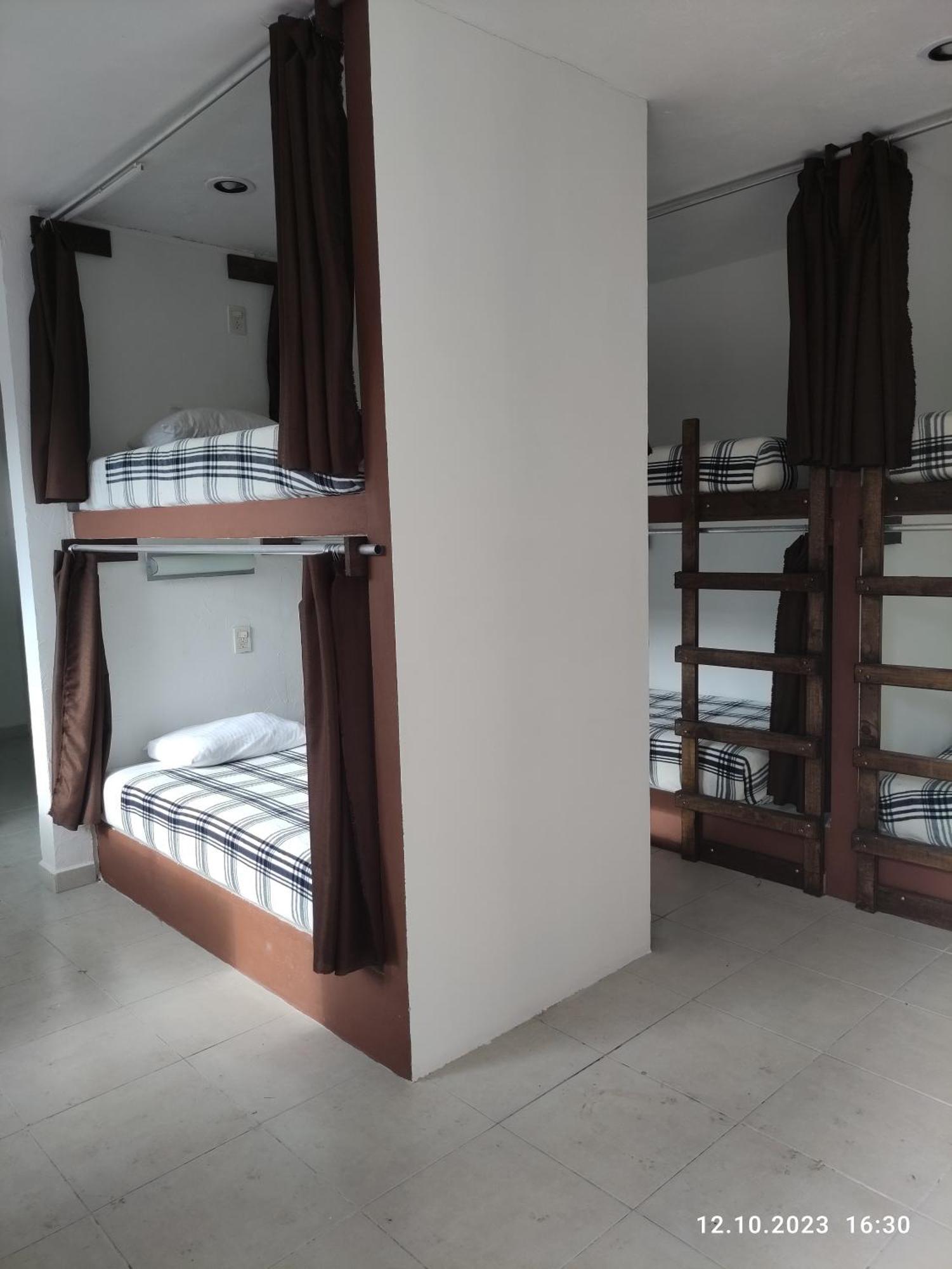 The All Inclusive Hostel - Food, Drinks And Transportation To The Beach And Cenotes Tulum Oda fotoğraf