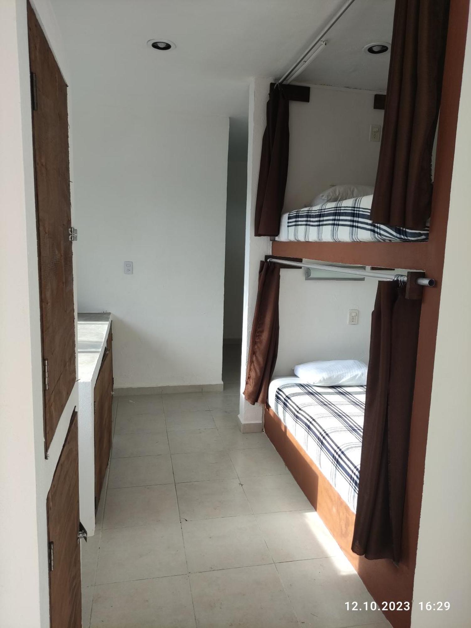 The All Inclusive Hostel - Food, Drinks And Transportation To The Beach And Cenotes Tulum Oda fotoğraf