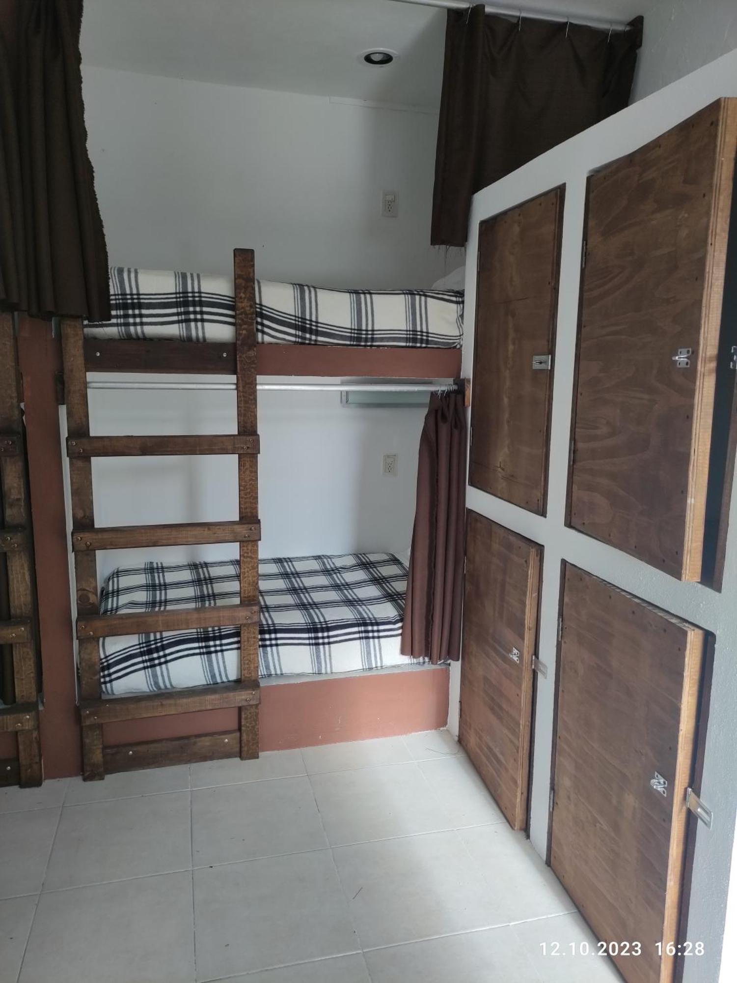 The All Inclusive Hostel - Food, Drinks And Transportation To The Beach And Cenotes Tulum Oda fotoğraf