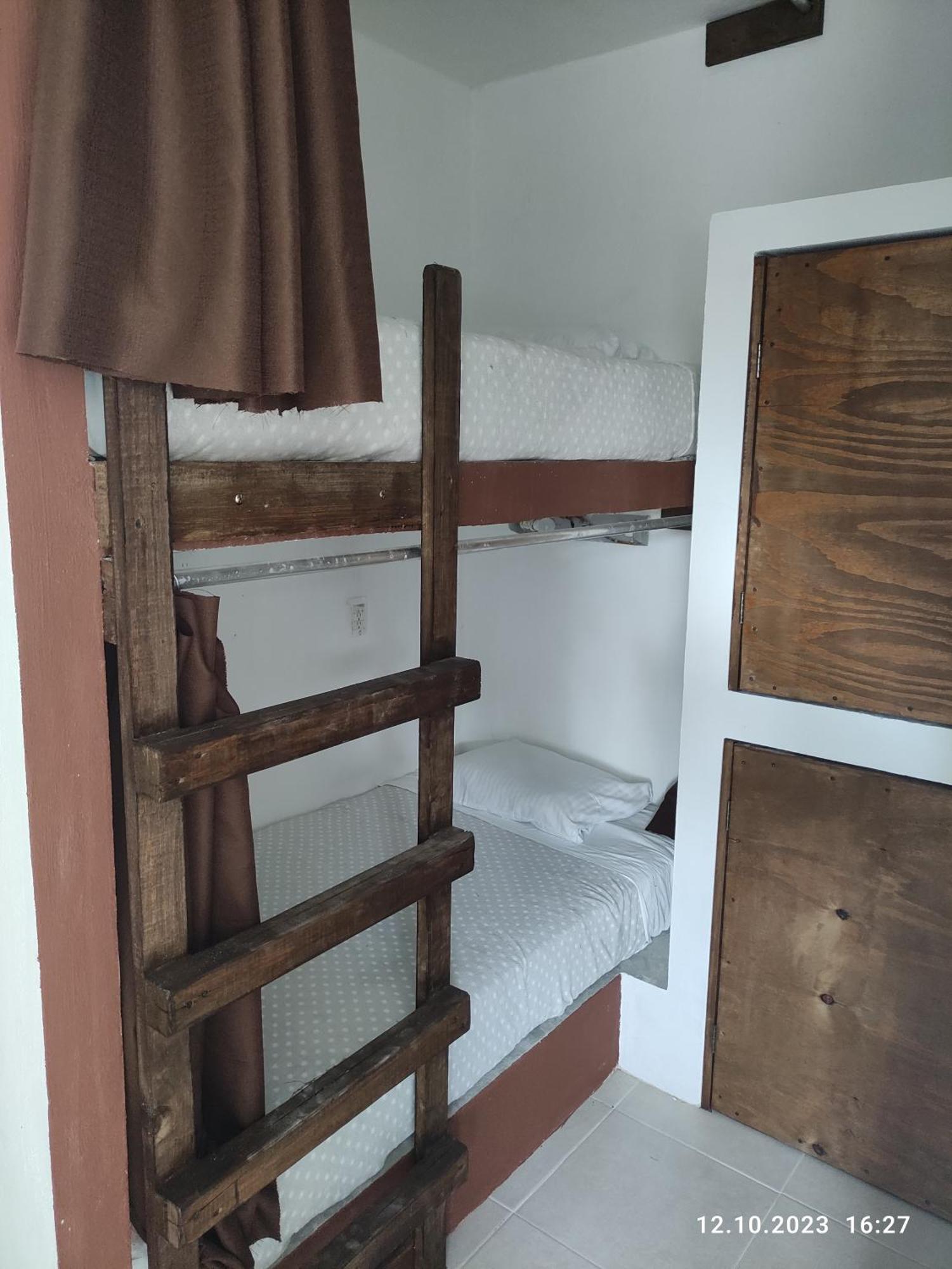 The All Inclusive Hostel - Food, Drinks And Transportation To The Beach And Cenotes Tulum Oda fotoğraf