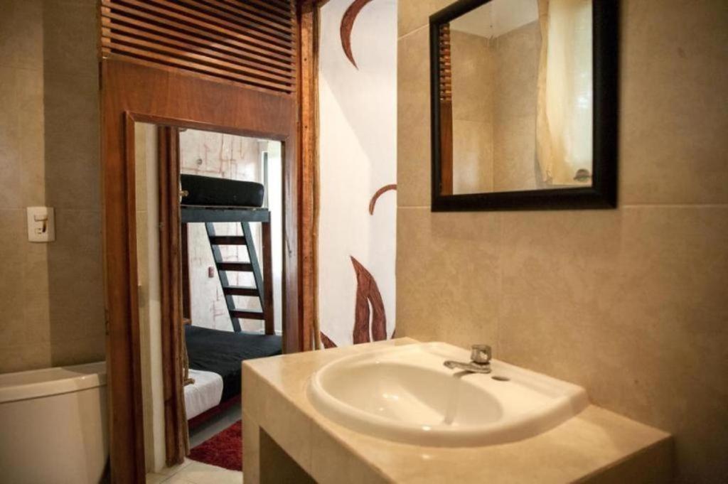 The All Inclusive Hostel - Food, Drinks And Transportation To The Beach And Cenotes Tulum Dış mekan fotoğraf